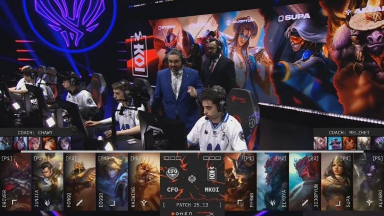 🎮中上齐开花！HongQ沙皇&Driver赛恩对位单杀 CFO先下一城
