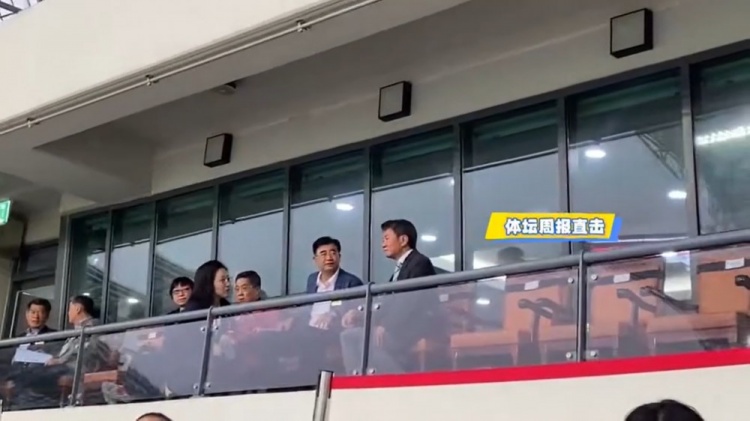 王晓瑞：昨日东亚杯期间，宋凯与韩国足协主席郑梦奎交流