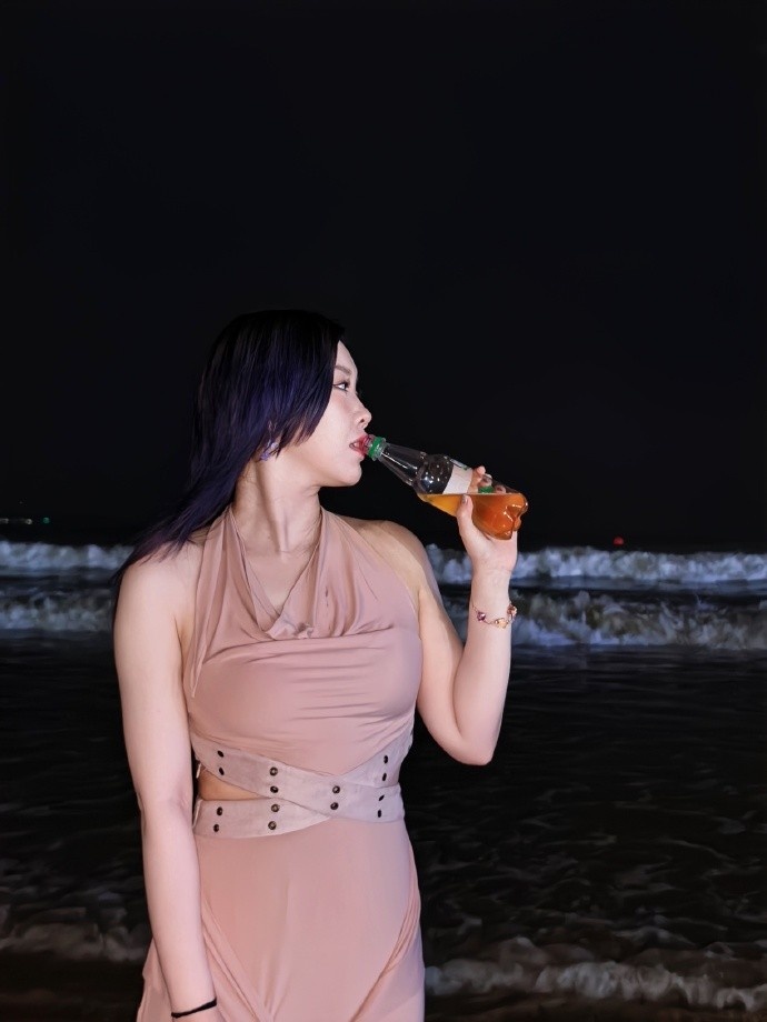 无畏契约解说白杨晒照：潮水箴言 夏夜+海滩+啤酒=青岛🌊
