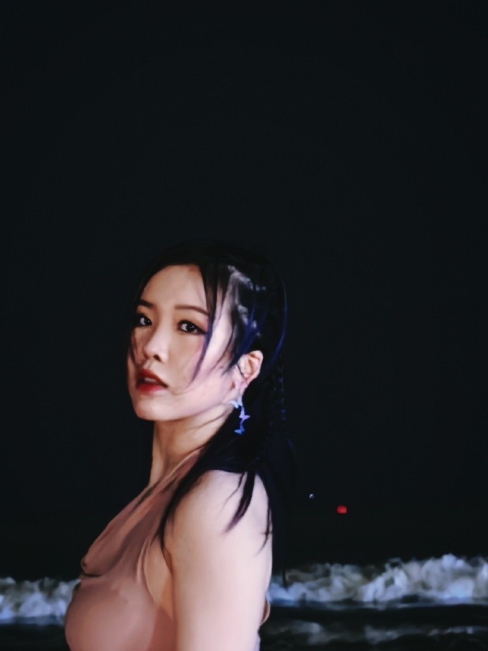 无畏契约解说白杨晒照：潮水箴言 夏夜+海滩+啤酒=青岛🌊
