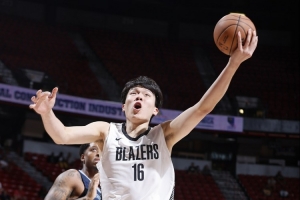 杨瀚森NBA夏季联赛表现风生水起