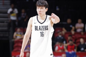 杨瀚森谈NBA夏季联赛经历