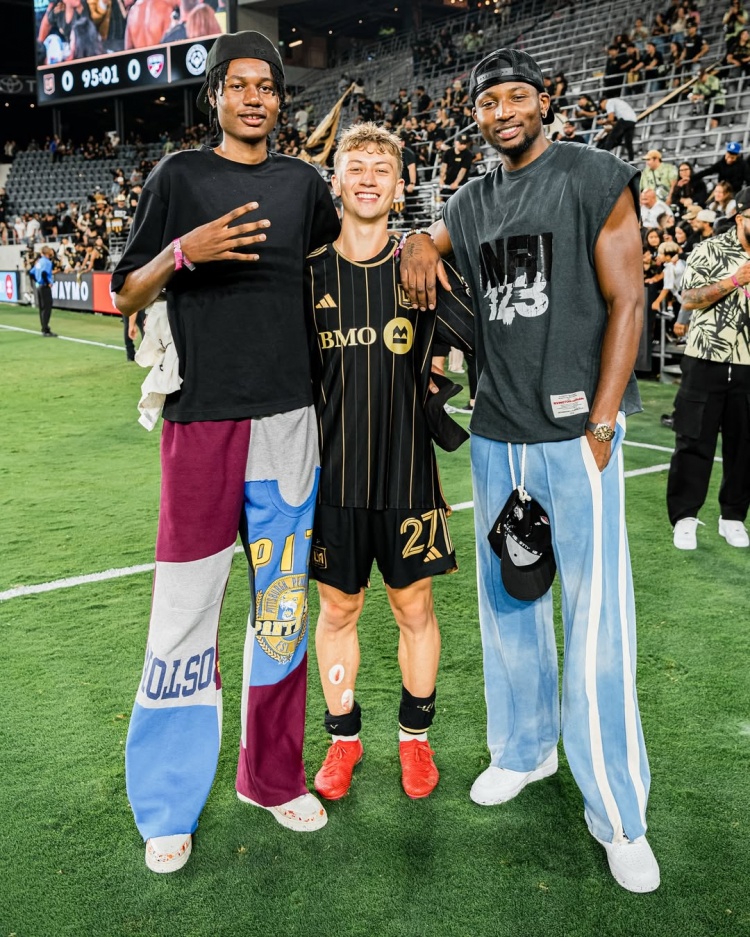 【球盟会】足量输出！库明加今日再次在社媒晒出一大波训练照和训练视频