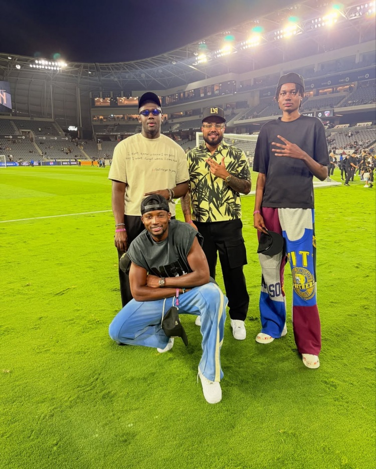 【球盟会】足量输出！库明加今日再次在社媒晒出一大波训练照和训练视频