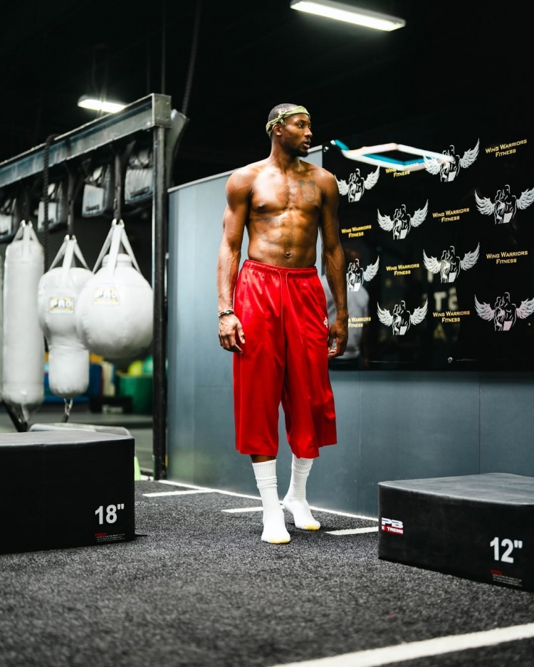 【球盟会】足量输出！库明加今日再次在社媒晒出一大波训练照和训练视频