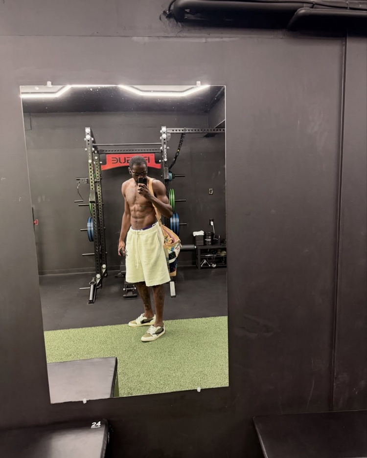 【球盟会】足量输出！库明加今日再次在社媒晒出一大波训练照和训练视频