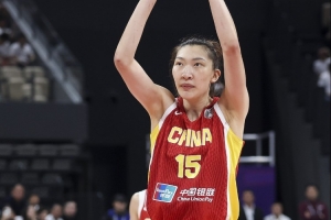韩旭表现亮眼 中国女篮夺得亚洲杯季军