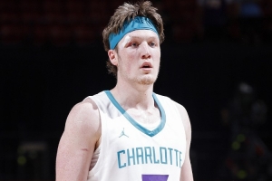 黄蜂队首次夺得NBA夏季联赛冠军！