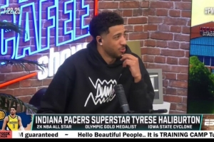 步行者后卫哈利伯顿做客节目谈跟腱伤病