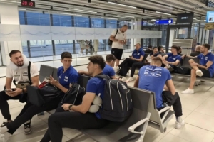 中国男篮备战欧锦赛热身赛波黑队已到南京