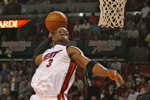 韦德谦逊回应历史地位排名：“我不在乎”