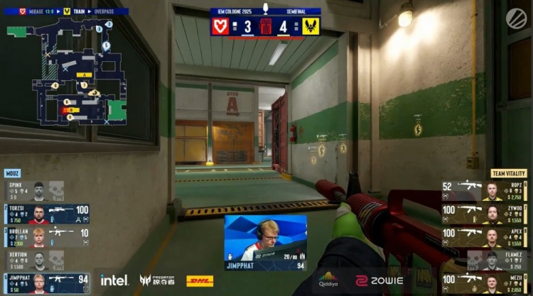 🎮就在今天！MOUZ逆天二打五 手撕"蜂一儿"名牌 掀翻VIT进决赛
