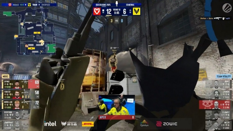 🎮就在今天！MOUZ逆天二打五 手撕"蜂一儿"名牌 掀翻VIT进决赛
