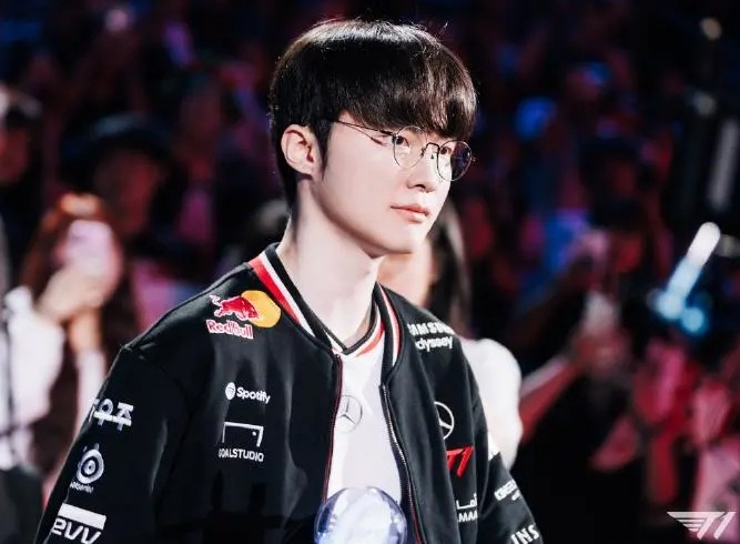Faker：失误导致前期不利开局是败因；团队配合逐渐变好