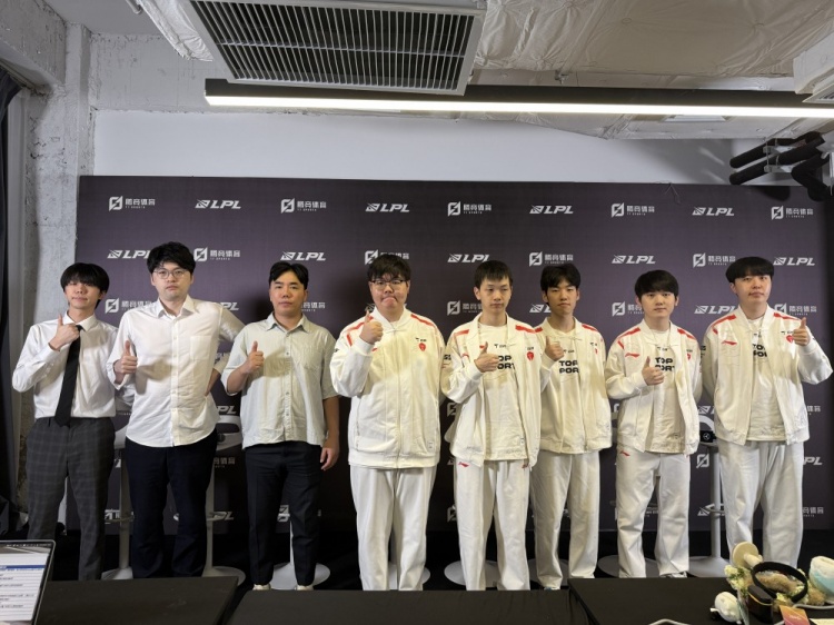 你也来插旗？Kanavi：打iG有百分百的信心拿下