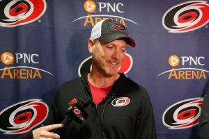 NHL飓风队老板汤姆-邓顿估值超40亿收购开拓者