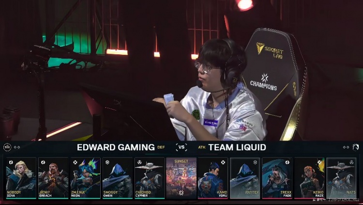🎮TL扫个反炸鱼吧！康康大狙一脚踢碎TL拿下首局！EDG 1-0 TL