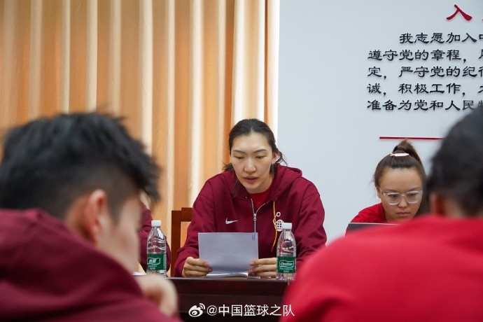 【WCBA】中国女篮昨日开会总结高原训练及热身赛 今日再度投入新一轮训练(图2)