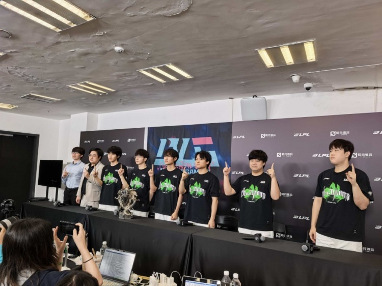 Bin：希望我们不仅是能3-0对手的队伍 也能让二追三的队伍