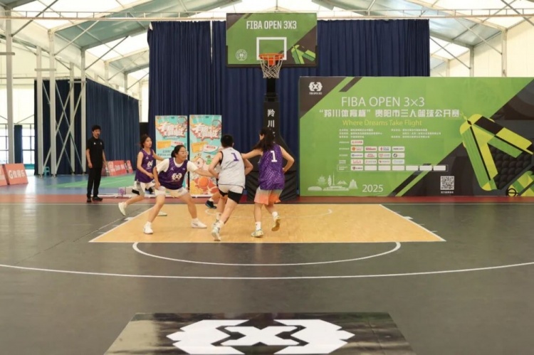 [球迷看点]2025 FIBA Open3×3贵州贵阳站 瑞文·李:中国有很棒打篮球的地方(图2)