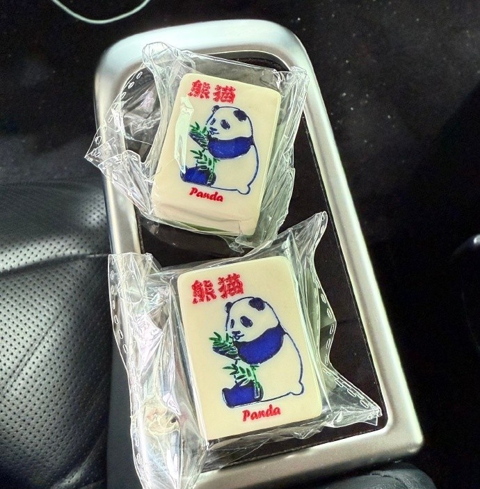 Flandre晒在香港游玩照片：我赖疙宝又旅行了