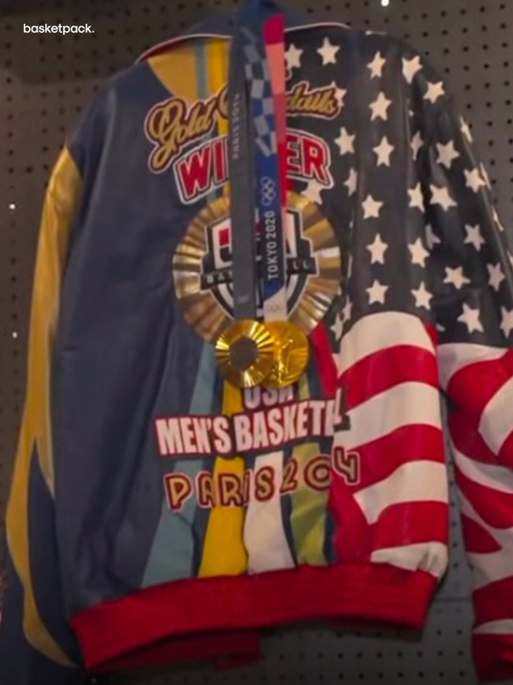 【球盟会】甲亢哥直播参观布克的收藏仓库!各种稀有球鞋+老爷车收藏!