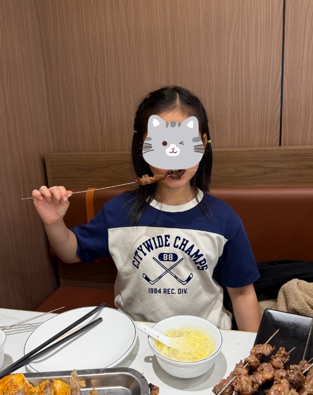 LPL解说米勒晒照：独自带多多回趟老家，让小猪桃子清静两天