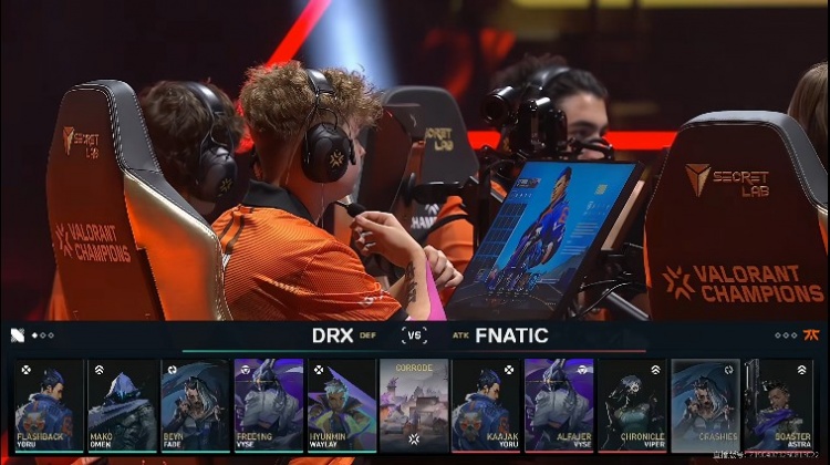 🎮大胜DRX！FNC火力全面碾压成功扳平比分！FNC 1-1 DRX