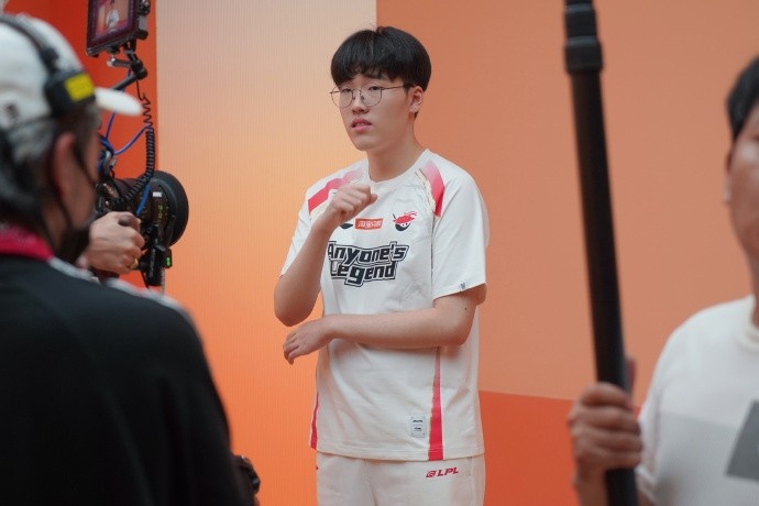 AL分享拍摄返图：你上单🐹你中单🐶你下单！