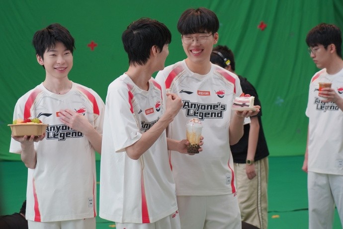 AL分享拍摄返图：你上单🐹你中单🐶你下单！