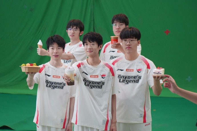 AL分享拍摄返图：你上单🐹你中单🐶你下单！