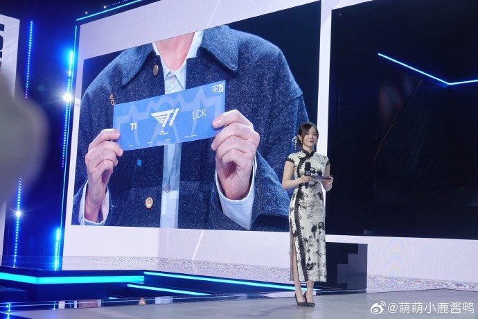 【球盟会】粉丝发布余霜抽签主持返图：今夕是何年 水墨主题风超好看
