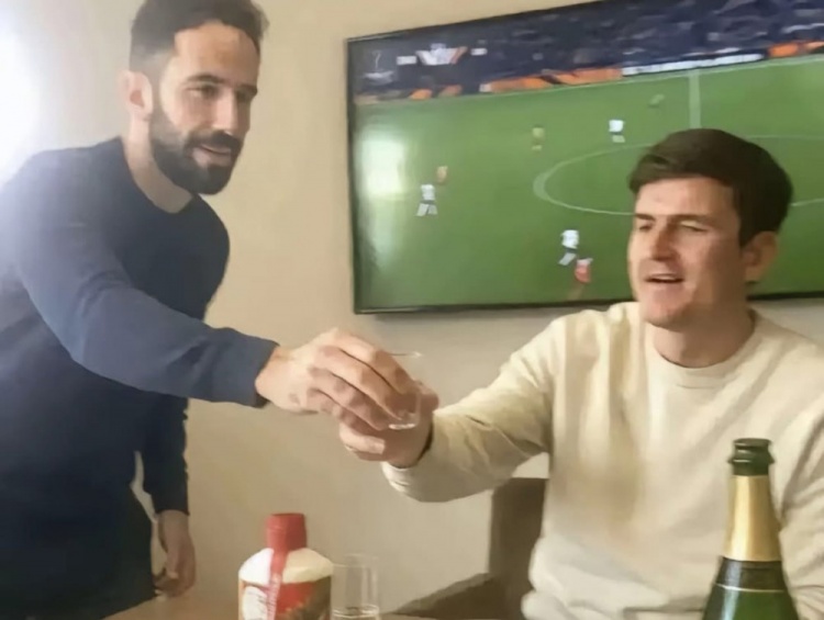 【QY球友会】今日趣图:紧急通知!全体停止“科学护林”!再护曼联要争冠了!