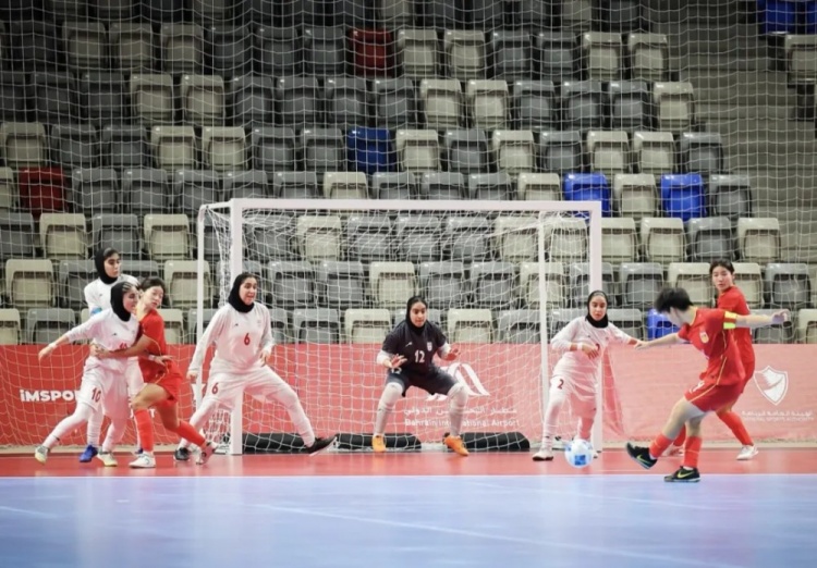 巴林亚青会五人制足球女子组落幕，中国队决赛不敌伊朗队收获银牌