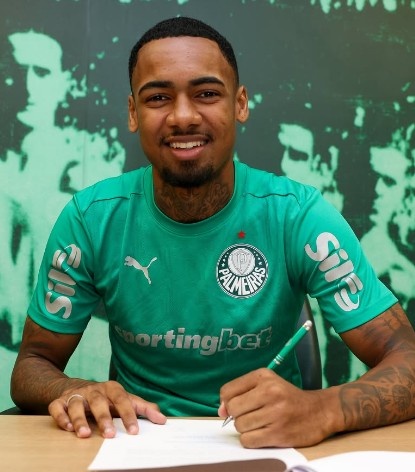 帕尔梅拉斯主帅盛赞21岁小将阿兰:他应该得到涨薪