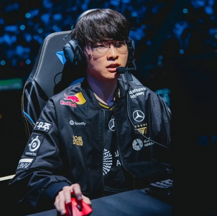 赛事官方分享T1赛后返图：卫冕冠军重回半决赛