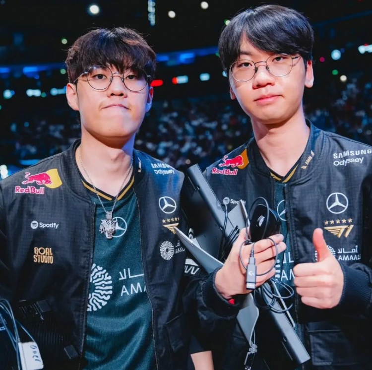 赛事官方分享T1赛后返图：卫冕冠军重回半决赛