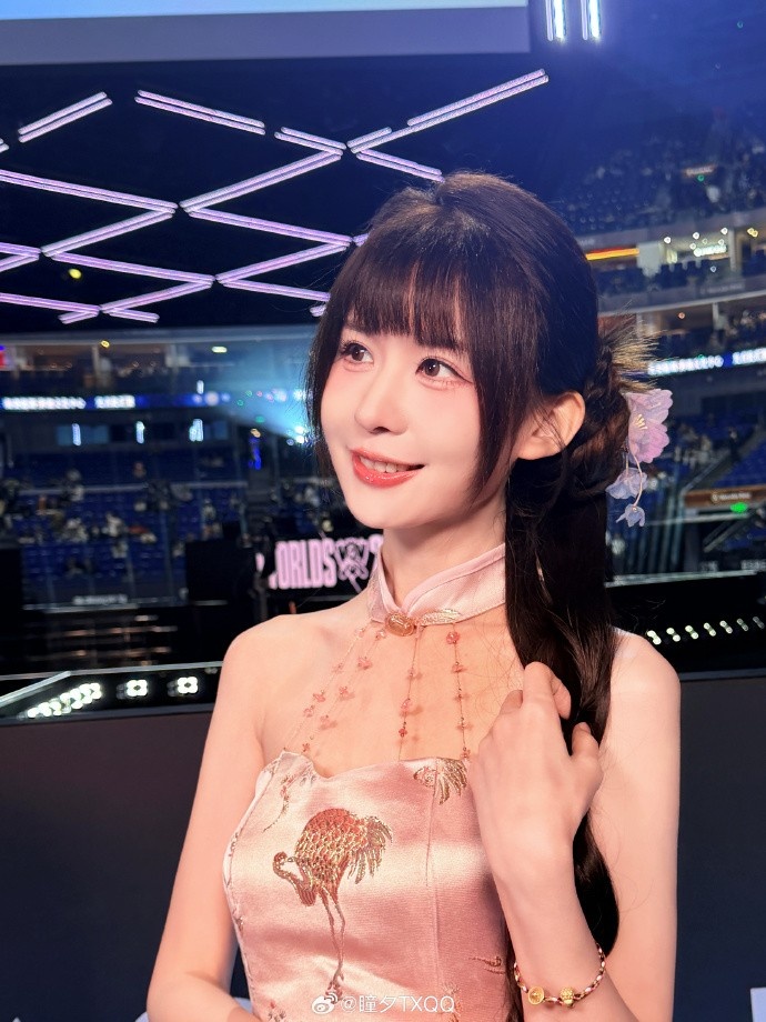 解说瞳夕晒照：时间过得好快 明天要加油٩(•̤̀ᵕ•̤́๑)