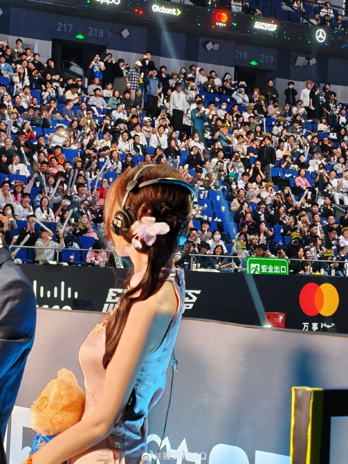 解说瞳夕晒照：时间过得好快 明天要加油٩(•̤̀ᵕ•̤́๑)