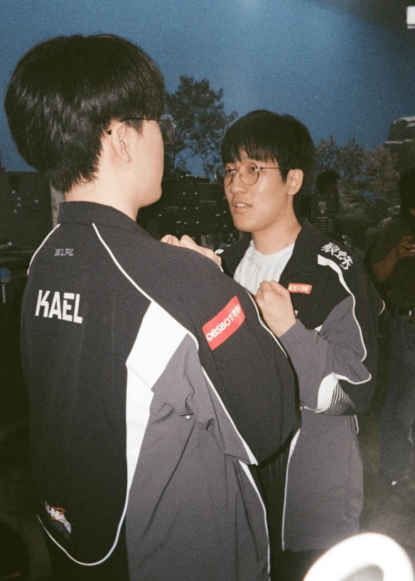 AL分享世界赛拍摄花絮：AL in S15📸