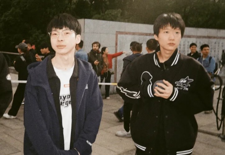 AL分享世界赛拍摄花絮：AL in S15📸