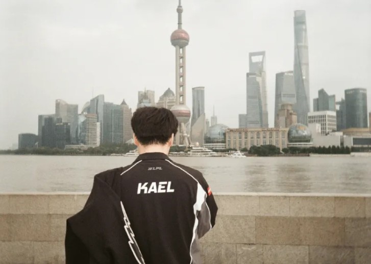 AL分享世界赛拍摄花絮：AL in S15📸