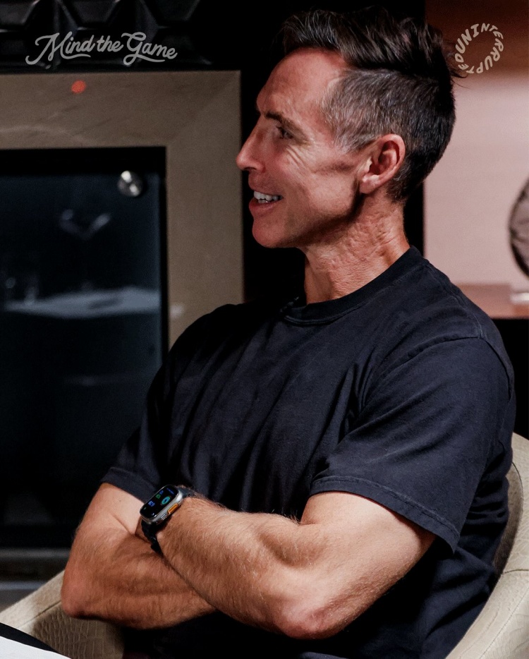 詹姆斯转发播客预告片段：你绝对不想错过这集！库里来了！