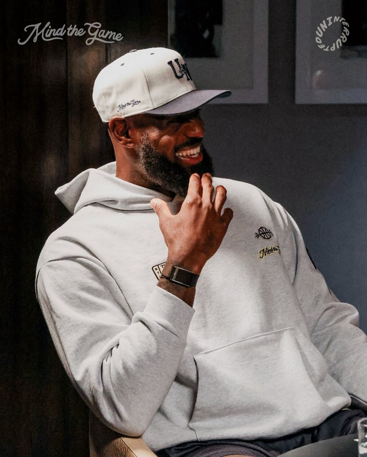 詹姆斯转发播客预告片段：你绝对不想错过这集！库里来了！