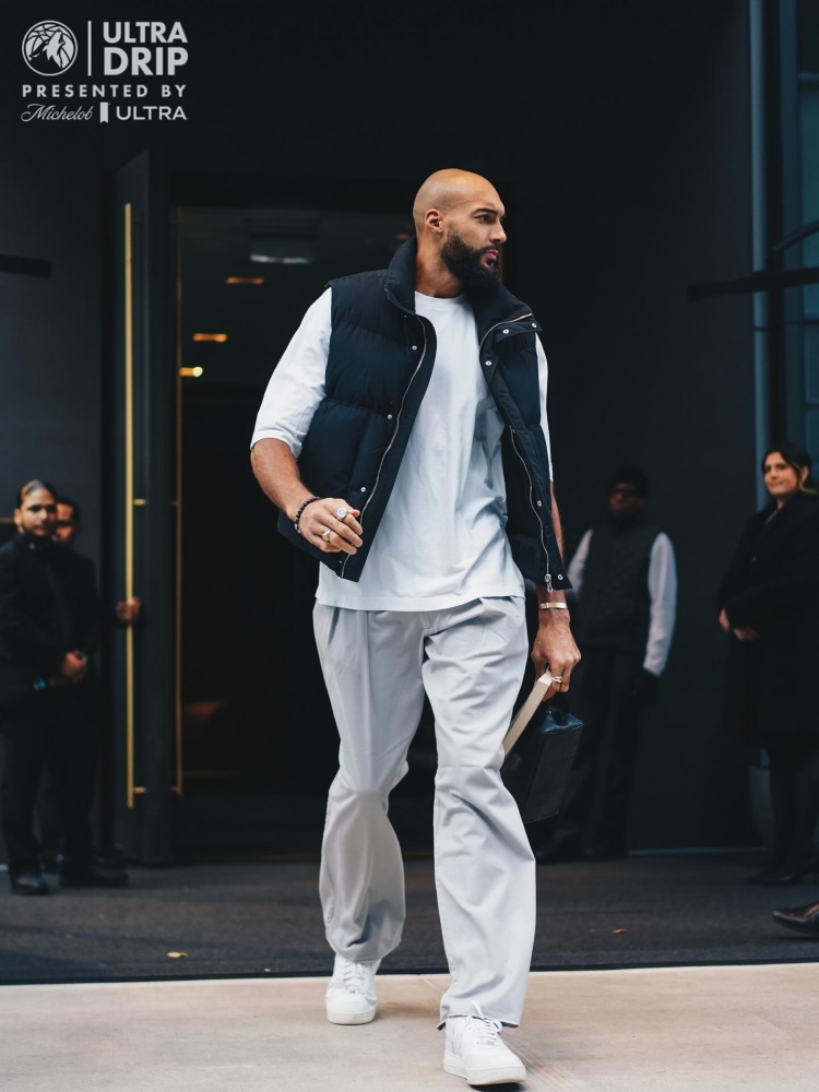 森林狼众将入场穿搭：康利运动休闲风 里德&麦丹等人街头范十足