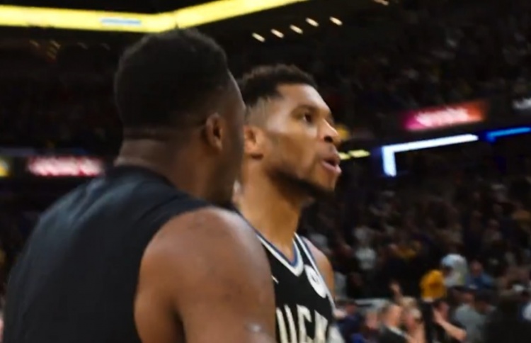 字母哥绝杀后冲客场球迷连续拇指向下 字母哥哥赶紧用希腊语制止