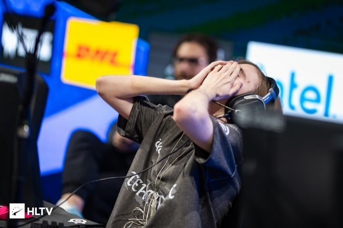 🎮910两度一打三弑神杀戮 donk无力回天 蒙古2-1淘汰Spirit