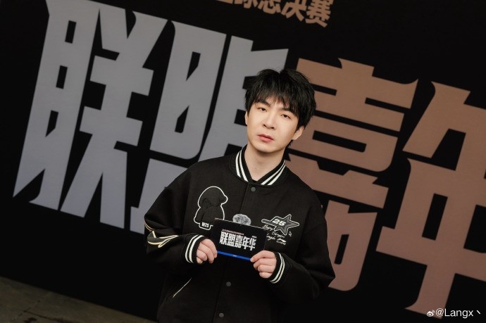 【万博电竞】Langx分享英雄联盟嘉年华表演赛照片:🥳🥳🥳