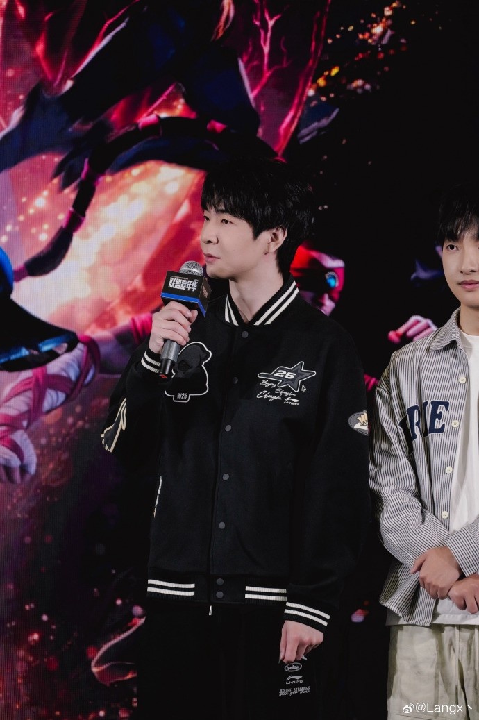 【QY球友会】Langx分享英雄联盟嘉年华表演赛照片:🥳🥳🥳