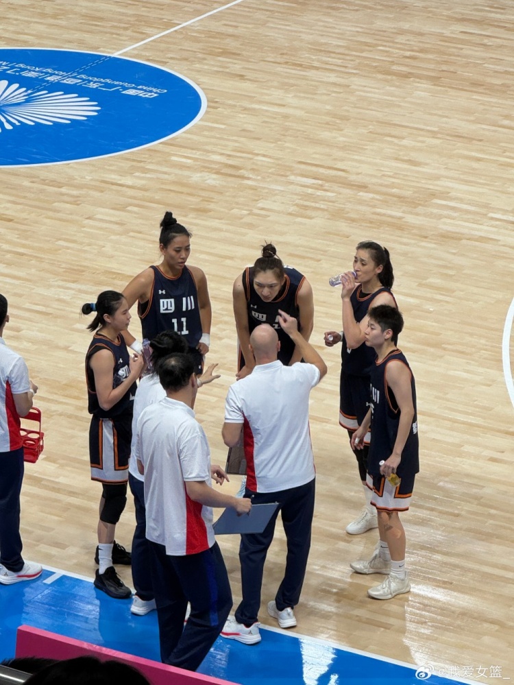 【体育报道】全运女篮成年组第三日综述:山西险胜香港 四川大胜上海迎三连胜(图2) 【体育报道】全运女篮成年组第三日综述:山西险胜香港 四川大胜上海迎三连胜(图2)